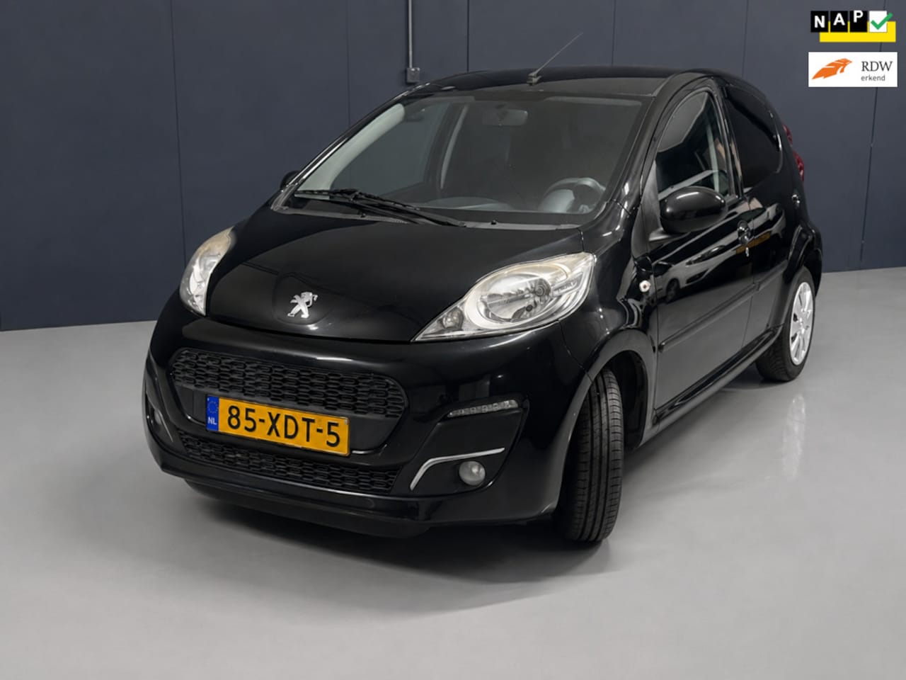 Peugeot 107 - Peugeot 107 1.0 | 2012 Facelift | 5-deurs | Airco | Elektrische ramen | Centrale deurvergr - AutoWereld.nl