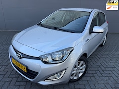 Hyundai i20 - 1.2i i-Deal*Airco*2eEigenaar*Velgen*APK*NAP*C-D-afstandsbediening