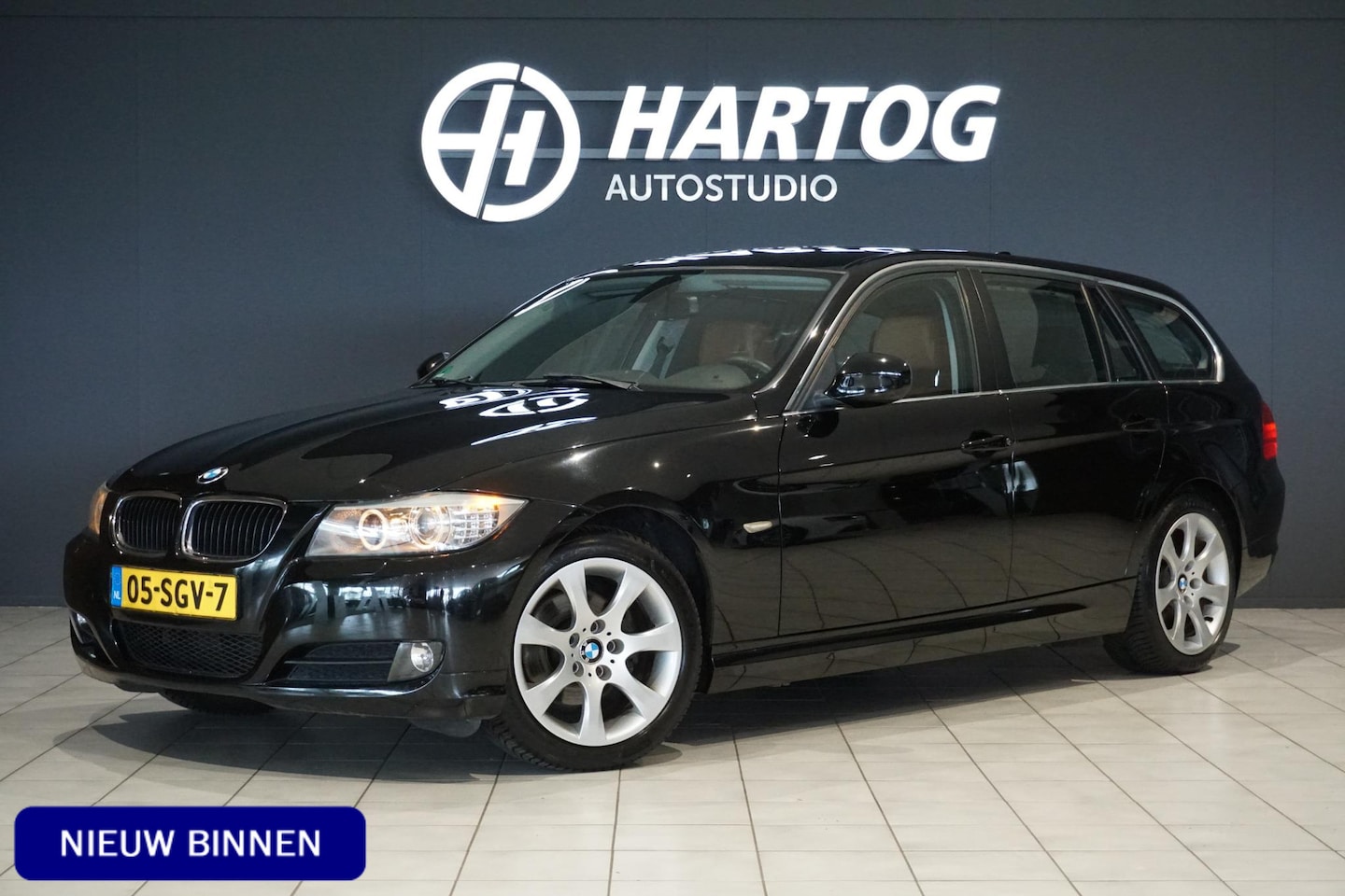BMW 3-serie Touring - 318i Corporate Lease High Executive + XENON / NAVI / SPORTSTOELEN / LEDER - AutoWereld.nl