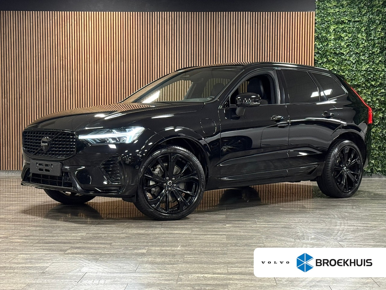 Volvo XC60 - T6 AWD Recharge Plus Black Edition | Trekhaak | 360 Camera | Harman Kardon | Adaptieve Cru - AutoWereld.nl