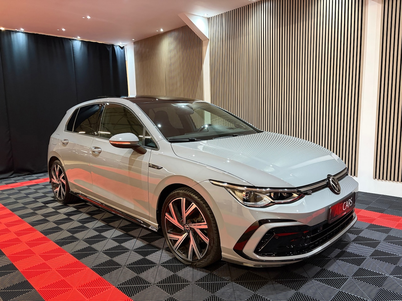 Volkswagen Golf - 1.5 eTSI R-Line Business Pano|Matrix led|Hud|Harman&Kardon - AutoWereld.nl