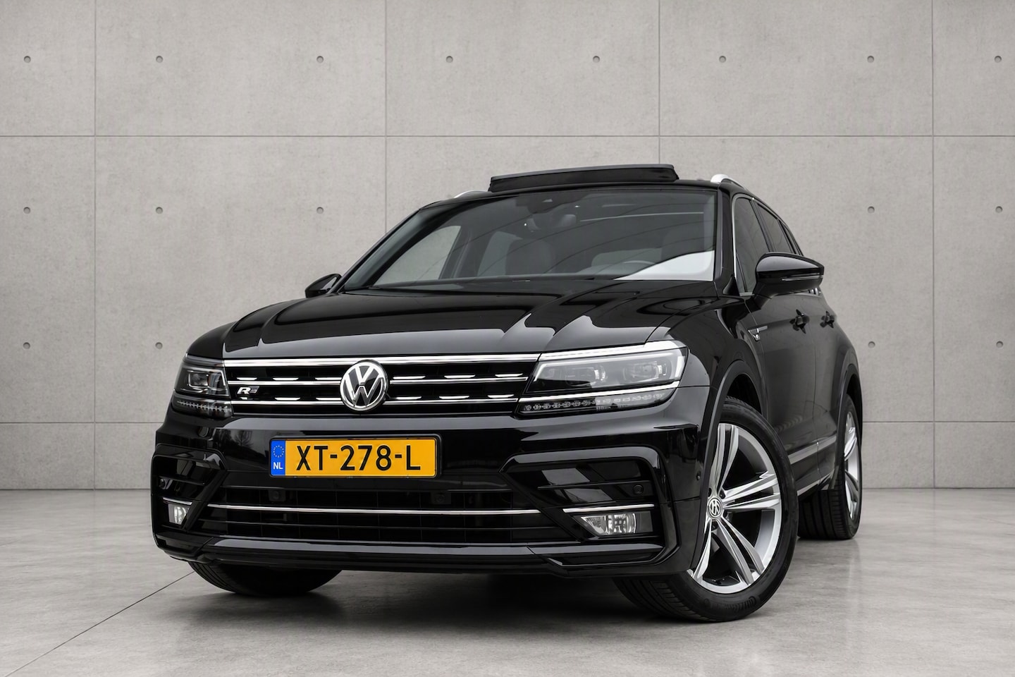 Volkswagen Tiguan - 1.5 TSI ACT Highline Business R - AutoWereld.nl