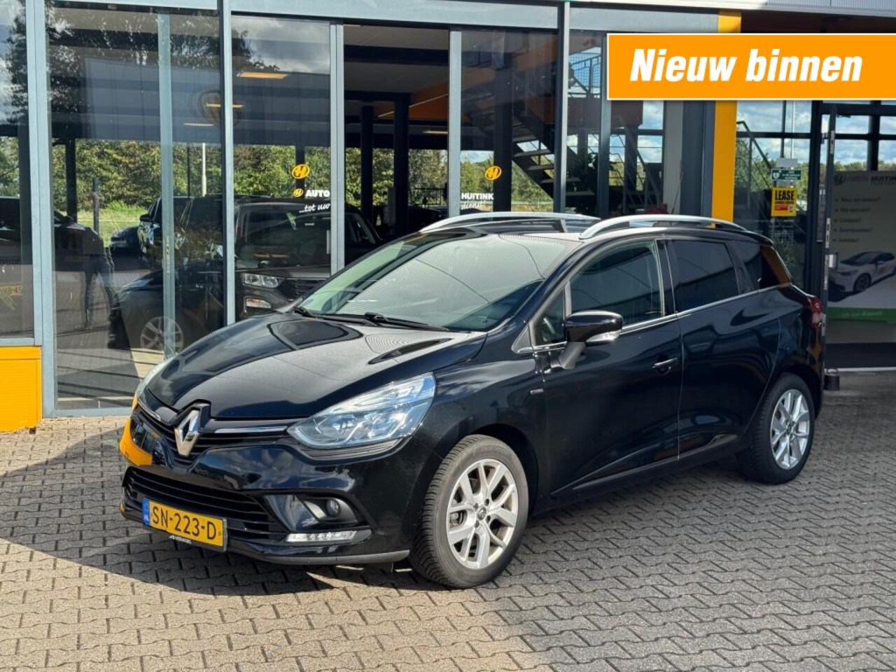 Renault Clio - 0.9 TCe Limited - sensoren - all season - AutoWereld.nl