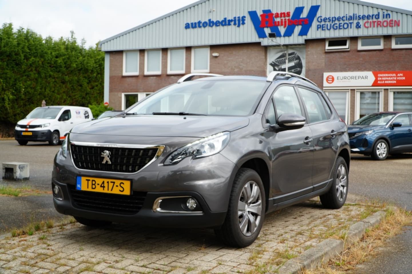Peugeot 2008 - ACTIVE 1.2-110pk EAT6 AUTOMAAT incl. rijklaar kosten en 12 maanden garantie - AutoWereld.nl