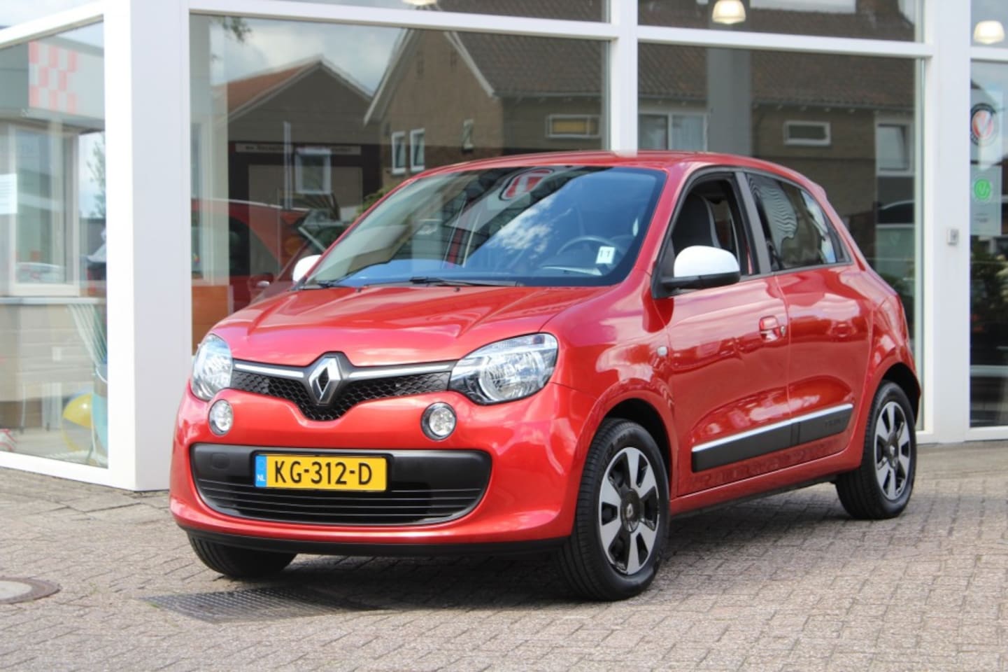 Renault Twingo - 1.0 SCe Collection Cruise control Airco Bluetooth LED dagrijverlichting - AutoWereld.nl