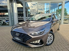 Hyundai i30 - 1.5 T-GDI MHEV 160PK AIRCO 5DEURS CRUISECONTROL