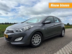Hyundai i30 - 1.6 GDI I-DRIVE COOL / AIRCO / CRUISE / NETTE STAAT