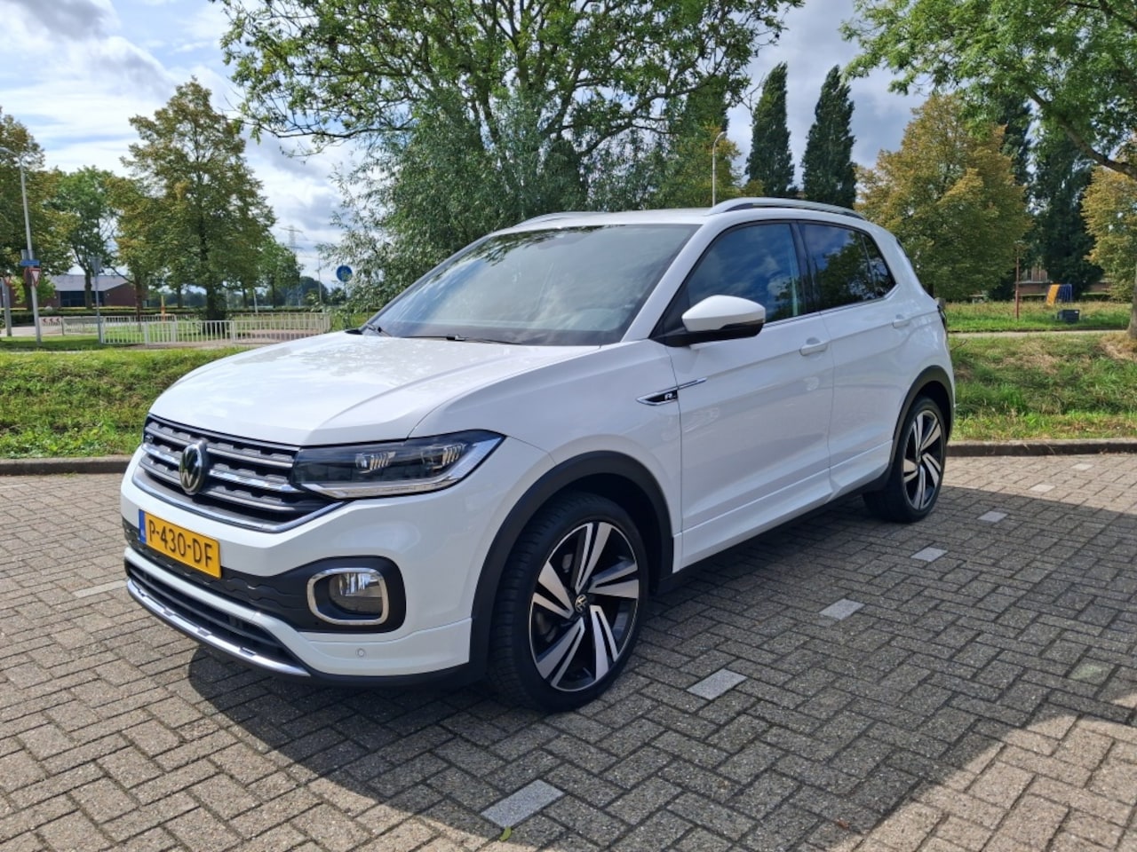 Volkswagen T-Cross - 1.0 TSI R-Line 1.0 TSI R-Line - AutoWereld.nl
