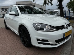 Volkswagen Golf - 1.4 TSI ACT 5deurs Highline Automaat Airco/ECC, Navigatie, 18"Lm-velgen