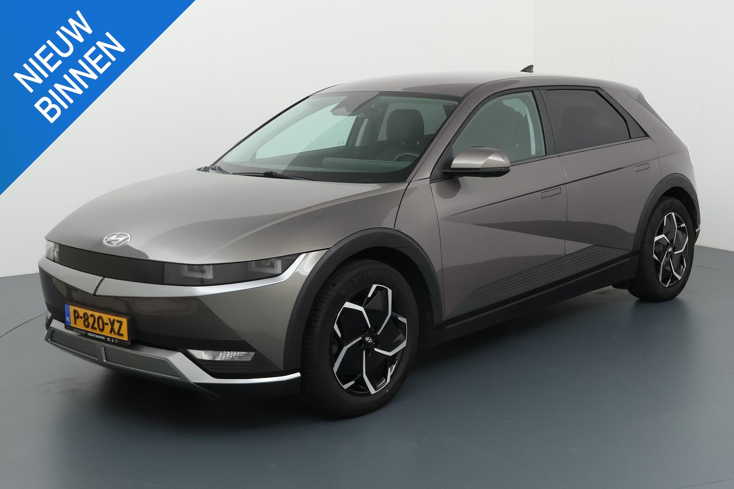 Hyundai IONIQ 5 - CONNECT+ 73kWh (99% SOH) I P-CAMERA I WARMTEPOMP I PARELMOER I LEDEREN BEKLEDING - AutoWereld.nl