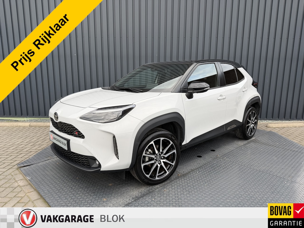 Toyota Yaris Cross - 1.5 Hybrid GR Sport | 360 camera | 8.000 km | Head-up | BSM | Rijklaar!! - AutoWereld.nl