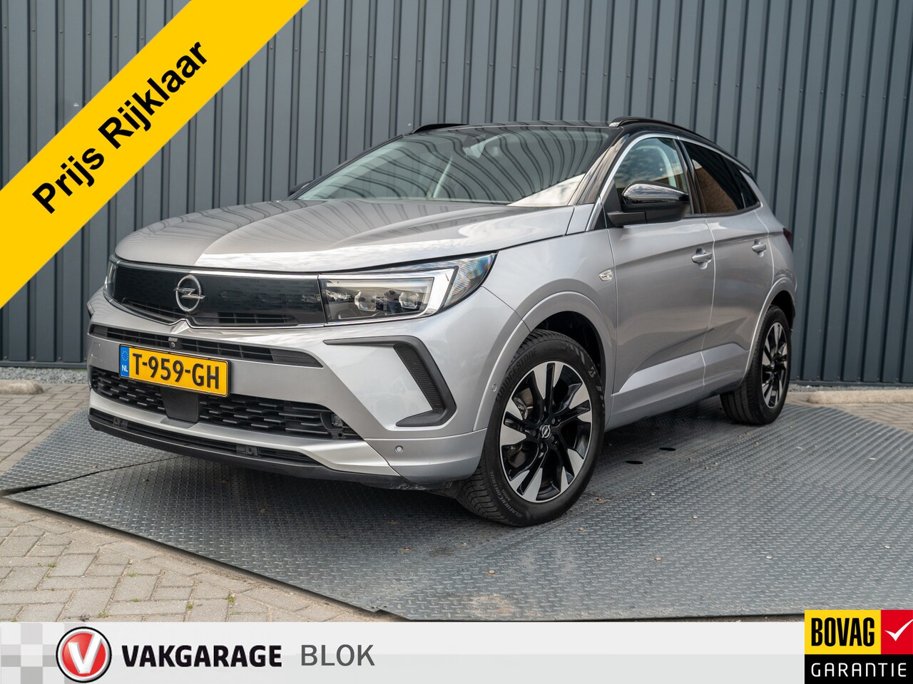 Opel Grandland - 1.2 Turbo GS Line | Keyless | Adapt. Cr. | Matrix Led | Prijs Rijklaar!! - AutoWereld.nl