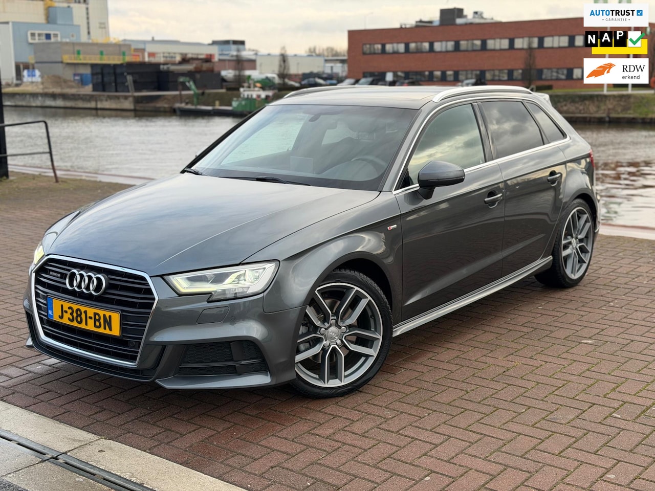 Audi A3 Sportback - 40 TFSI quattro Advance Sport Pano S Line origineel Nederlandse auto - AutoWereld.nl