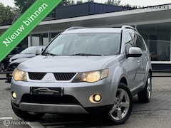 Mitsubishi Outlander - 2.4 Intense+ |4WD|7-persoons|NAP|APK