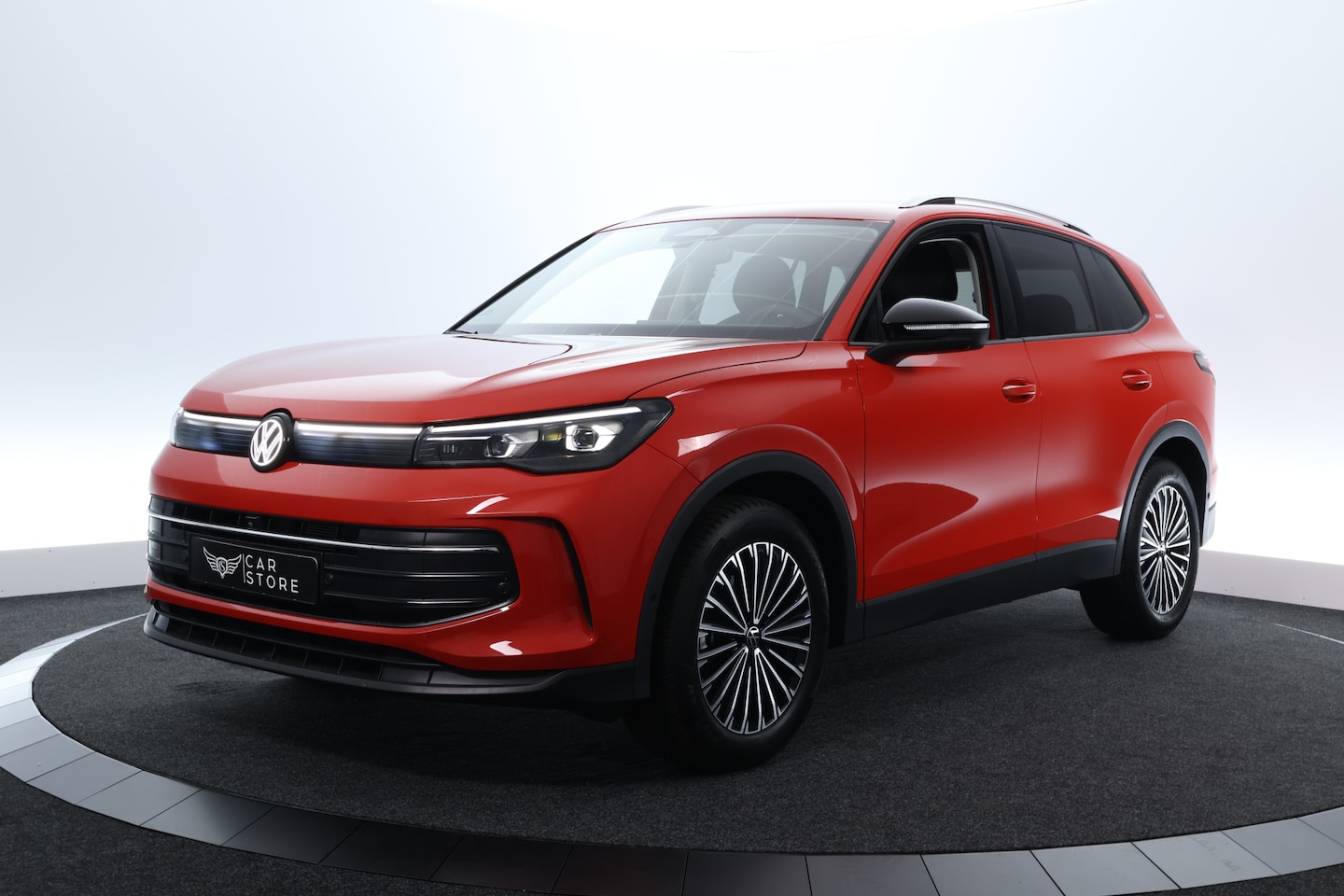 Volkswagen Tiguan - 1.5 eTSI energy Edition |NIEUW|360 CAMERA|IQ LIGHT|CARPLAY|ACC|TREKHAAK|STUUR+STOEL VWM|PA - AutoWereld.nl