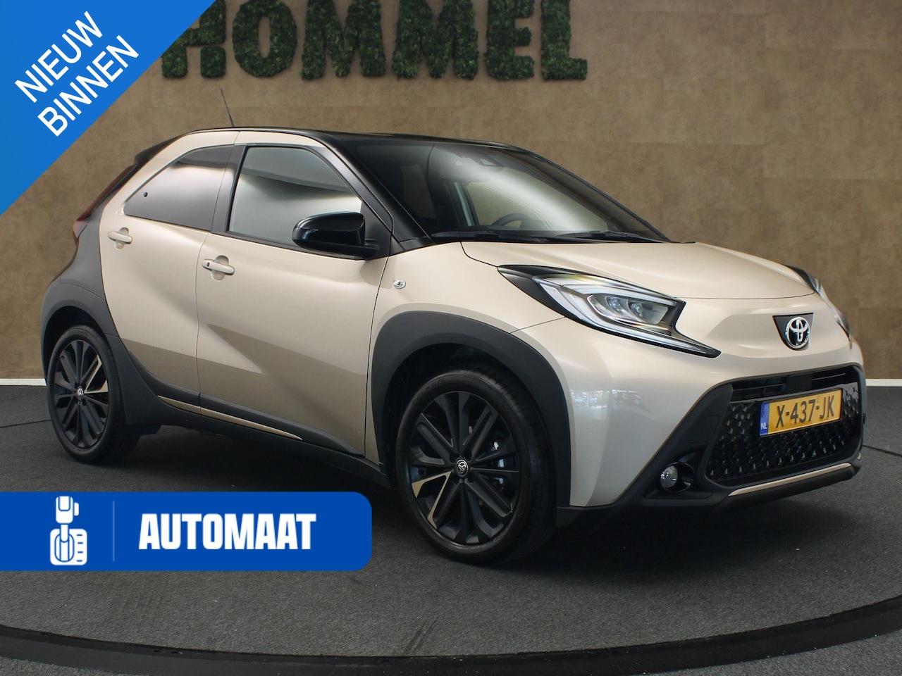 Toyota Aygo X - 1.0 VVT-i S-CVT Premium ORIGINEEL NEDERLANDSE AUTO - TWO TONE - STOELVERWARMING - ADAPTIEV - AutoWereld.nl