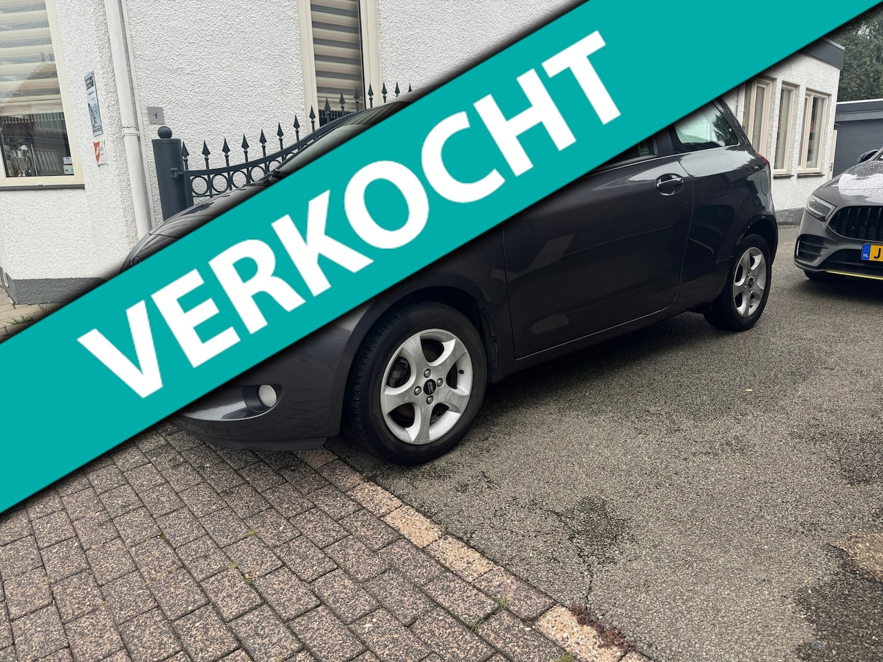 Toyota Yaris - 1.3 VVT-i Sol 1.3 VVTi Sol - AutoWereld.nl
