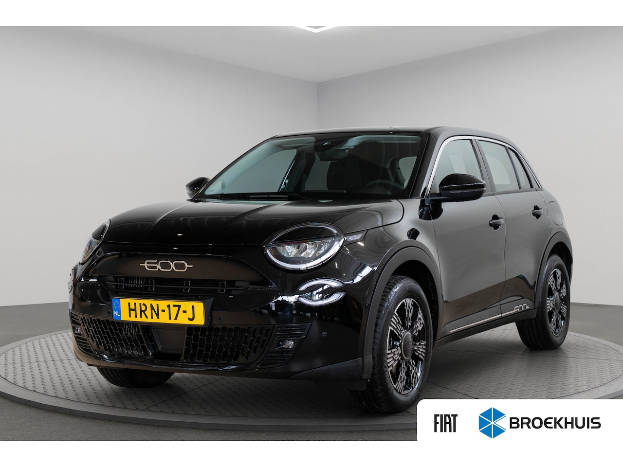 Fiat 600 - 1.2 Hybrid Urban | Camera | Keyless | Parkeersensoren | Navigatie | Climate Controle | Lic - AutoWereld.nl