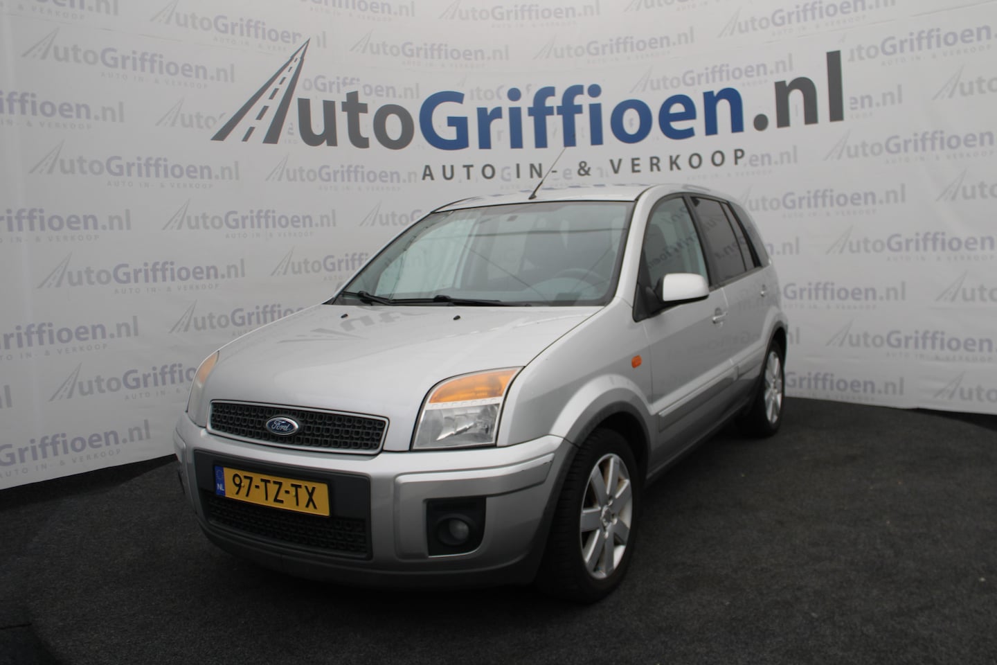 Ford Fusion - 1.4-16V Futura nette MPV met airco - AutoWereld.nl