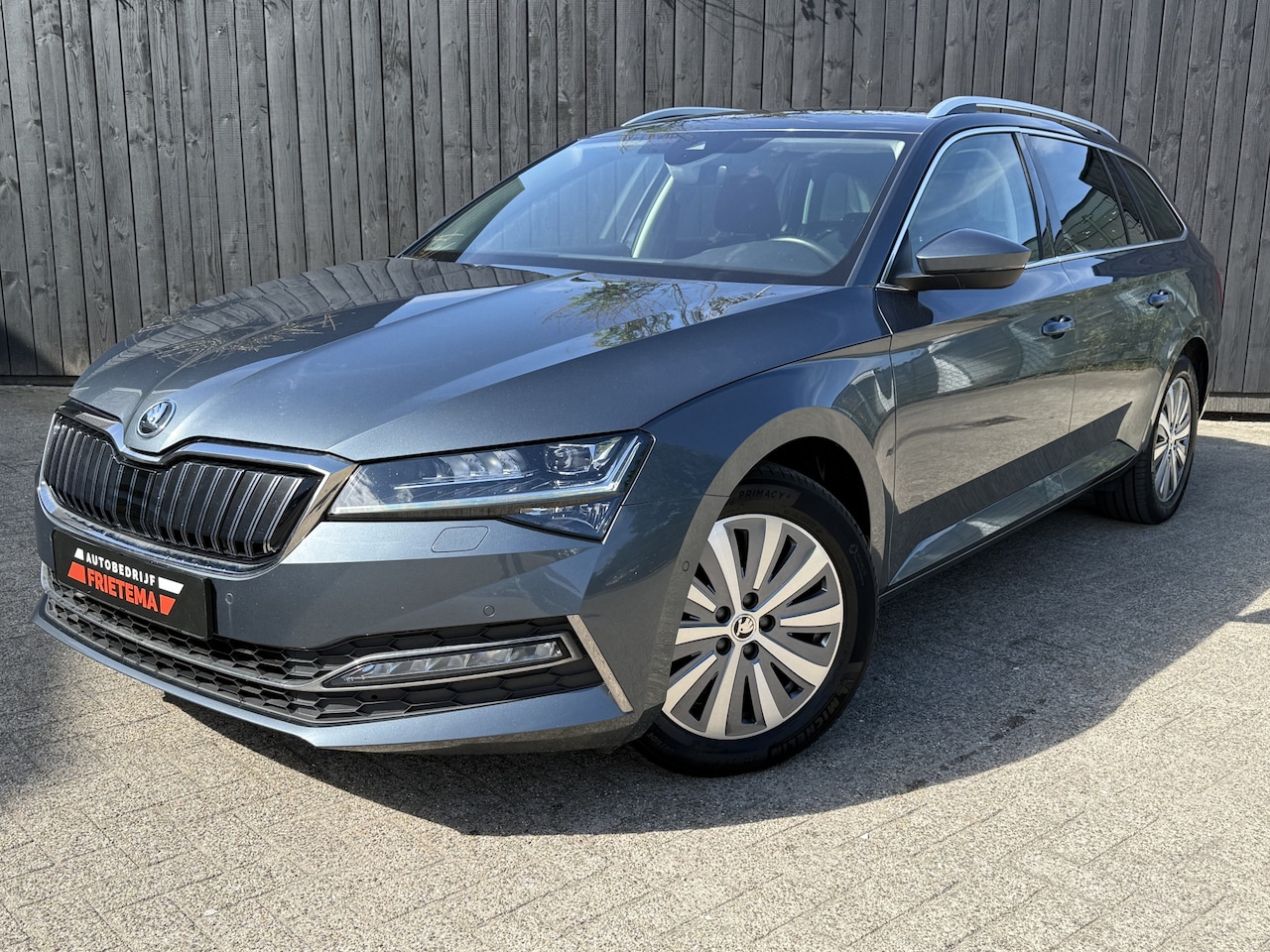Skoda Superb Combi - 1.4 TSI iV Business Edition Plus 1.4 TSI iV Business Edition Plus - AutoWereld.nl