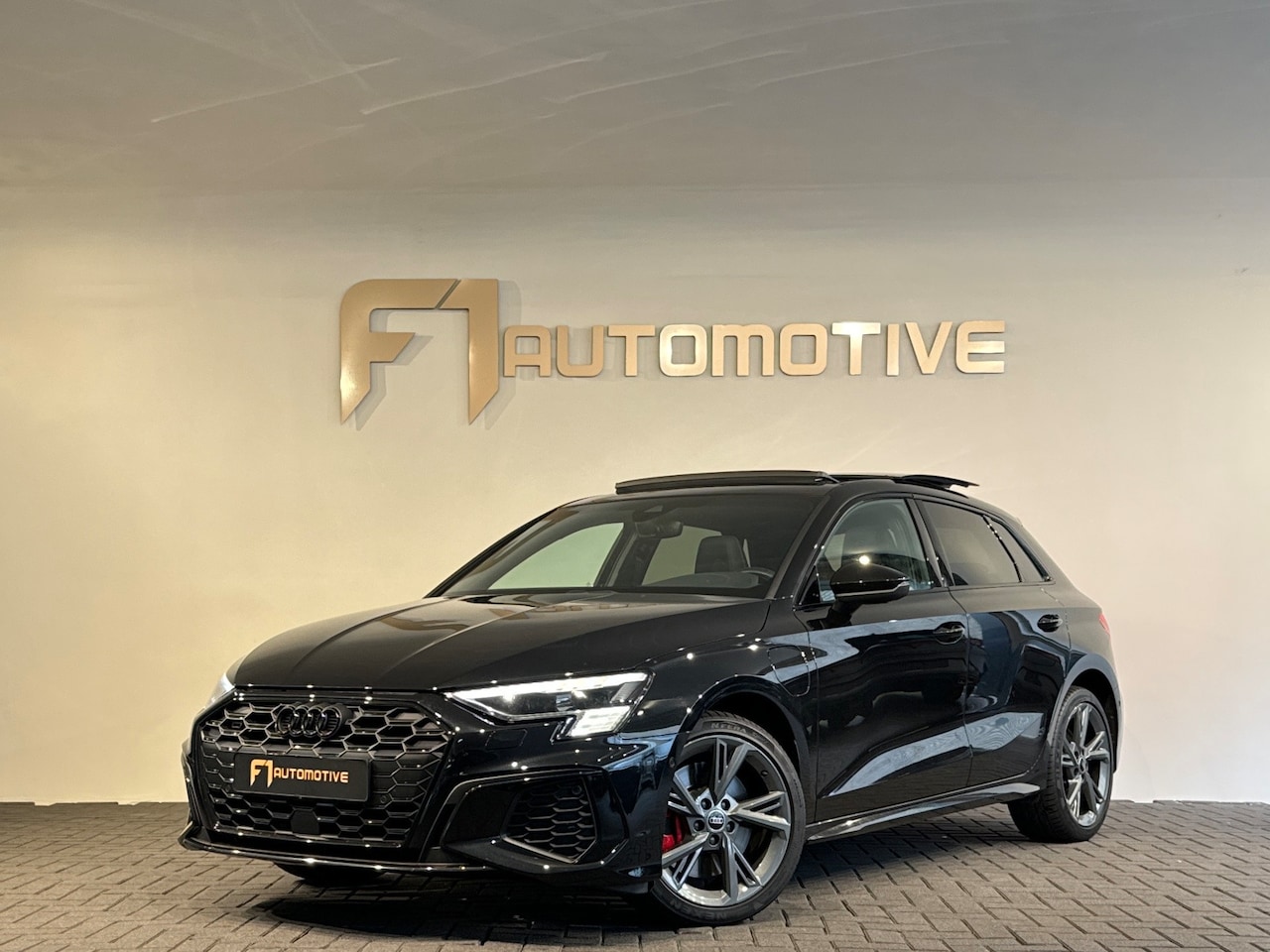Audi A3 Sportback - 45 TFSI e S edition Competition Pano|RS Seats|Sfeer|Keyless|Camera - AutoWereld.nl