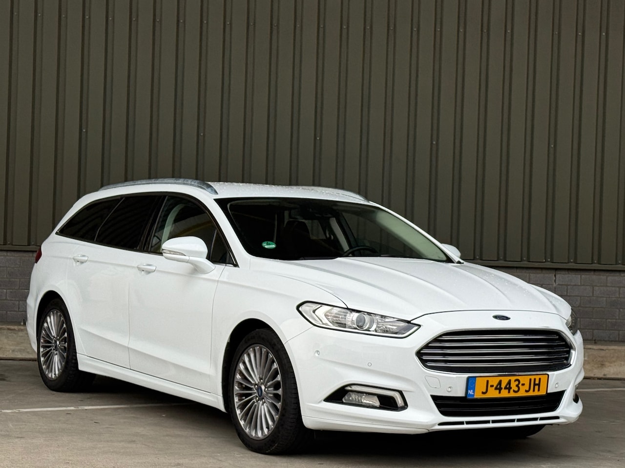 Ford Mondeo Wagon - 1.5 ST Line / keyles / virtual cockpit - AutoWereld.nl