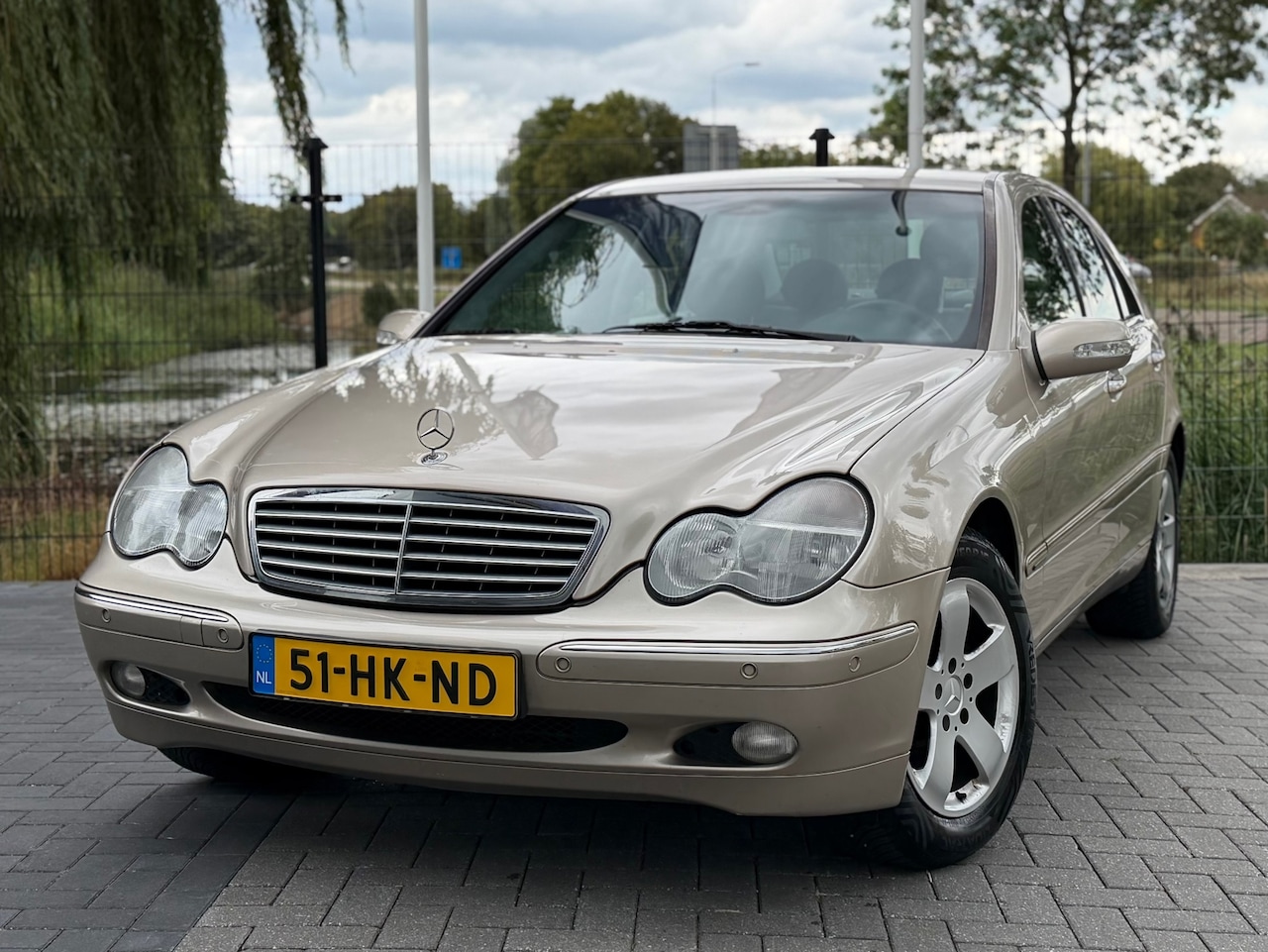 Mercedes-Benz C-klasse - 180 AUT / CLIMA / CRUISE / PDC / TREKHAAK / NAP - AutoWereld.nl