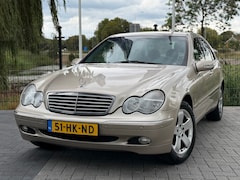 Mercedes-Benz C-klasse - 180 AUT / CLIMA / CRUISE / PDC / TREKHAAK / NAP