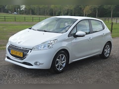 Peugeot 208 - 1.2 VTi Envy Clima Cruise PDC