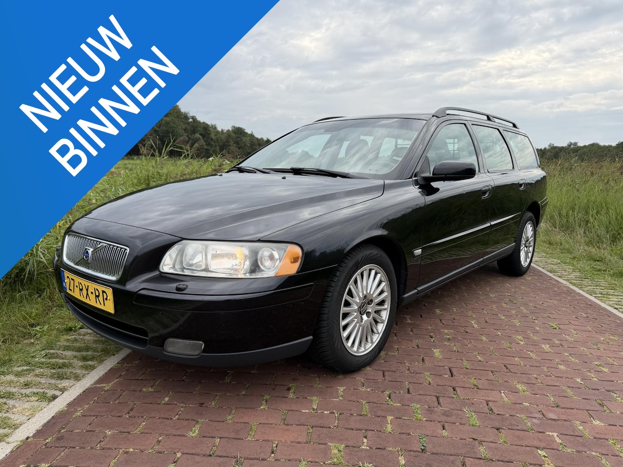 Volvo V70 - 2.4 Momentum volledig dealer onderhouden - AutoWereld.nl