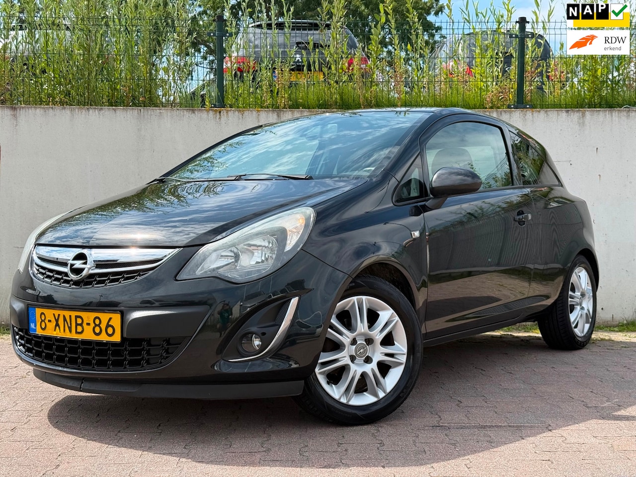Opel Corsa - 1.2-16V BlitZ/NAVI/CRUISE/PDC/FACELIFT/NIEUWE APK AFLEVERING/INRUIL KOOPJE/ - AutoWereld.nl