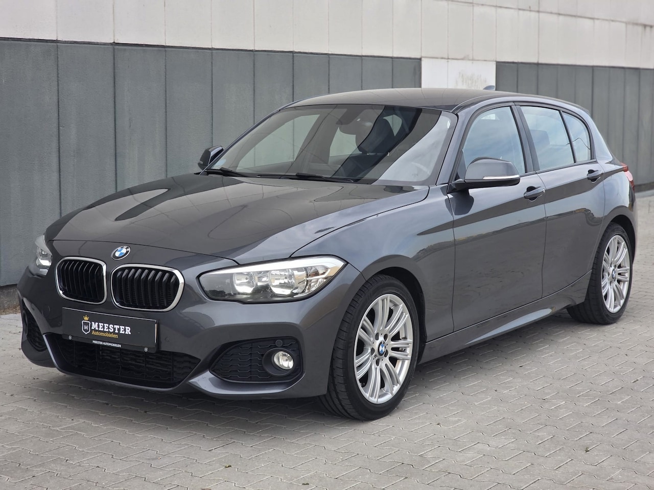 BMW 1-serie - 118i M-sport|Navi|Stoelverw|PDC - AutoWereld.nl