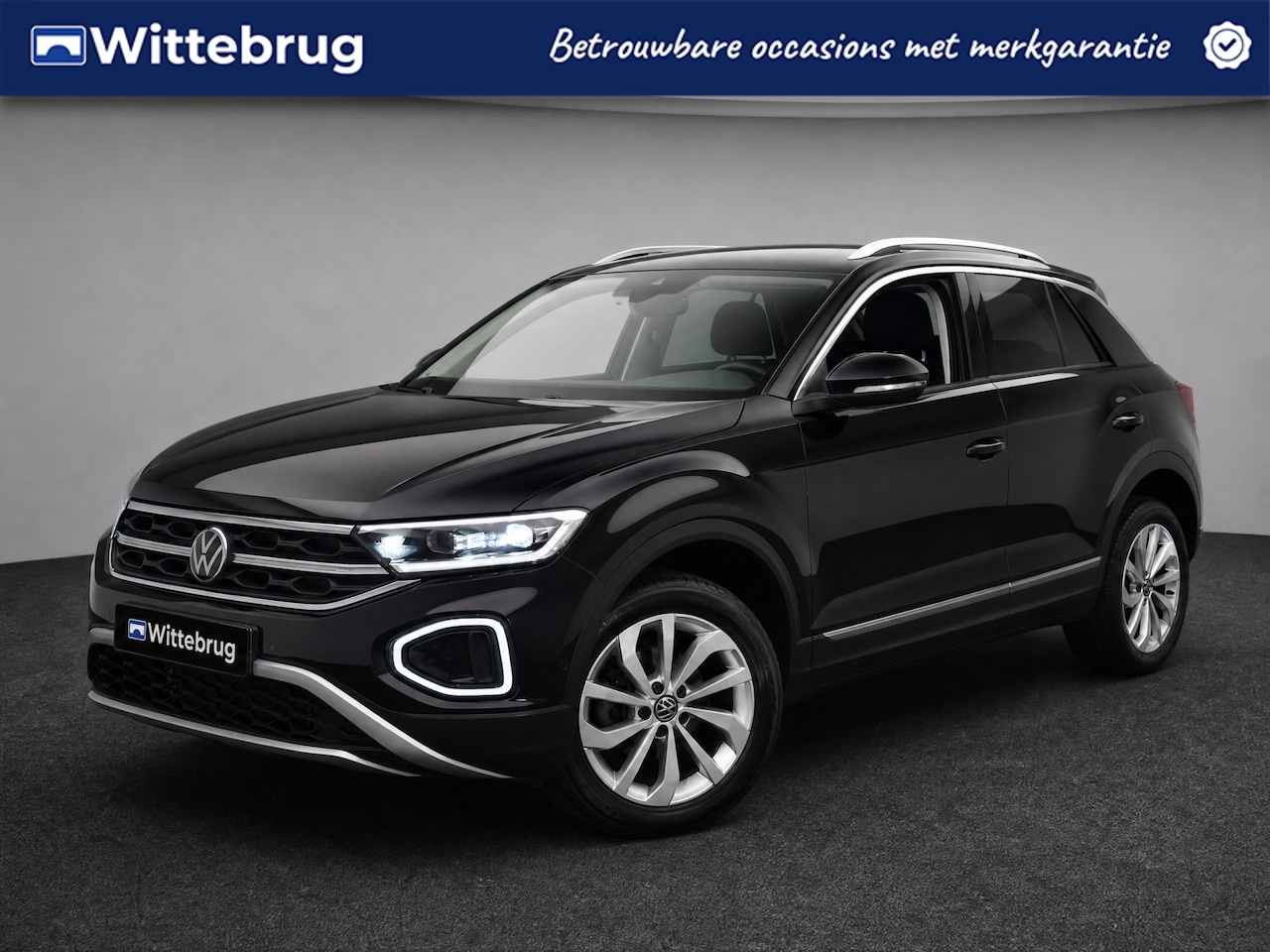 Volkswagen T-Roc - 1.5 TSI 150pk Style DSG Automaat / Navigatie / APP Connect / LM 17 inch / Digital cockpit - AutoWereld.nl
