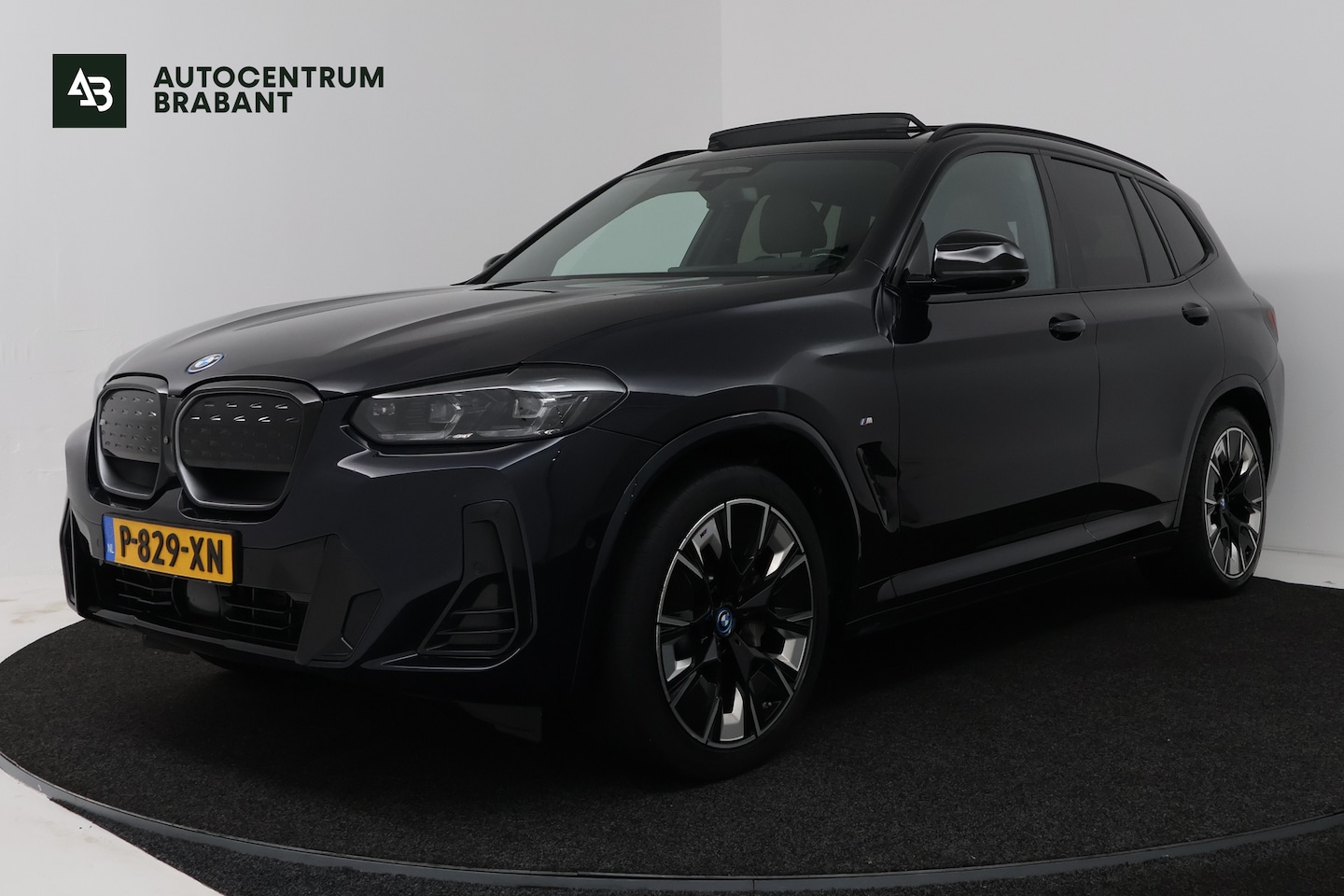 BMW iX3 - High Executive 80 kWh (PANORAMADAK, CAMERA, STOEL/STUUR VERWARMING, ELEKTR STOELEN) - AutoWereld.nl
