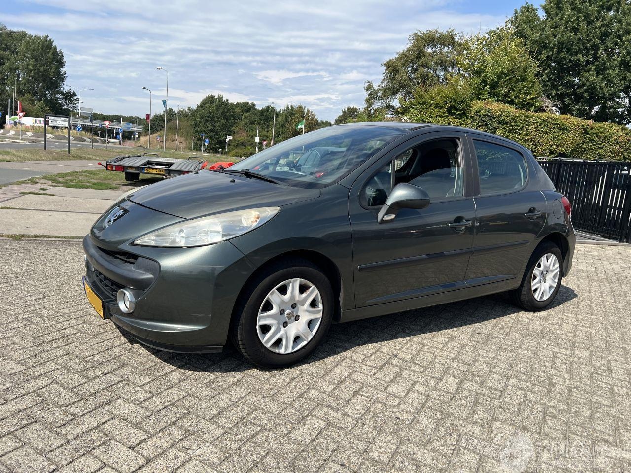 Peugeot 207 - 1.4 VTi X-Line 1.4 VTi X-Line - AutoWereld.nl