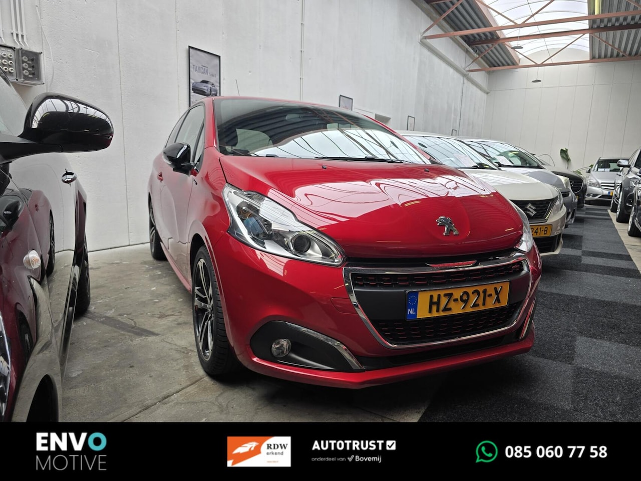 Peugeot 208 - 1.2 PureTech GT-line Clima/Navi/Cruise/17" LMV - AutoWereld.nl
