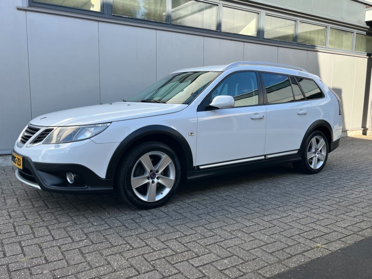 Saab 9-3X - 2.0 T Aero XWD 2.0 T Aero XWD in wit - AutoWereld.nl