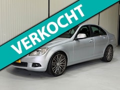 Mercedes-Benz C-klasse - 180 K Elegance AUTOMAAT - NETTE STAAT- NAVI - TREKHAAK - LM VELGEN