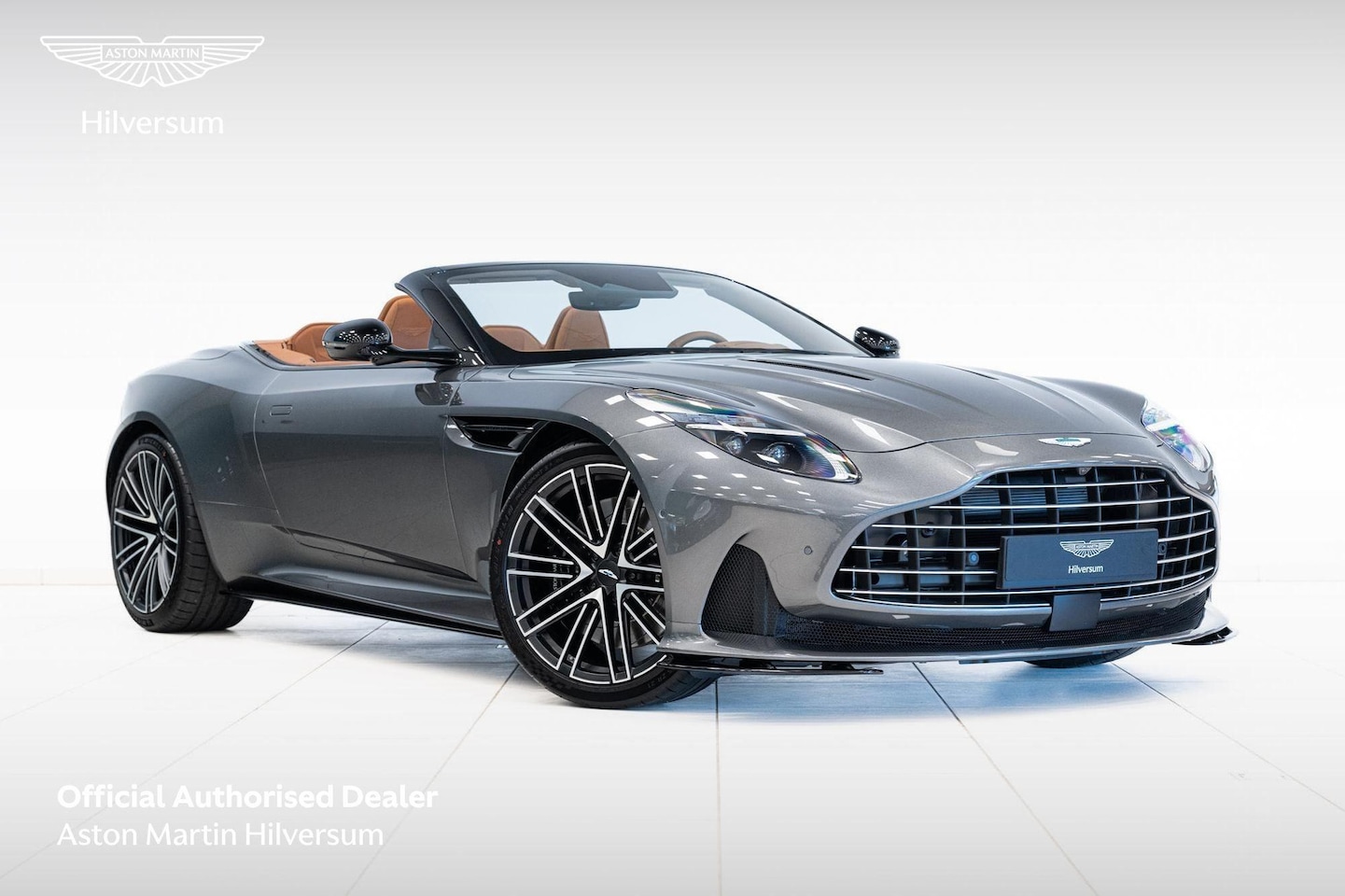 Aston Martin DB12 Volante - | NEW 2026 | Magnetic Silver | Incl. BPM | - AutoWereld.nl