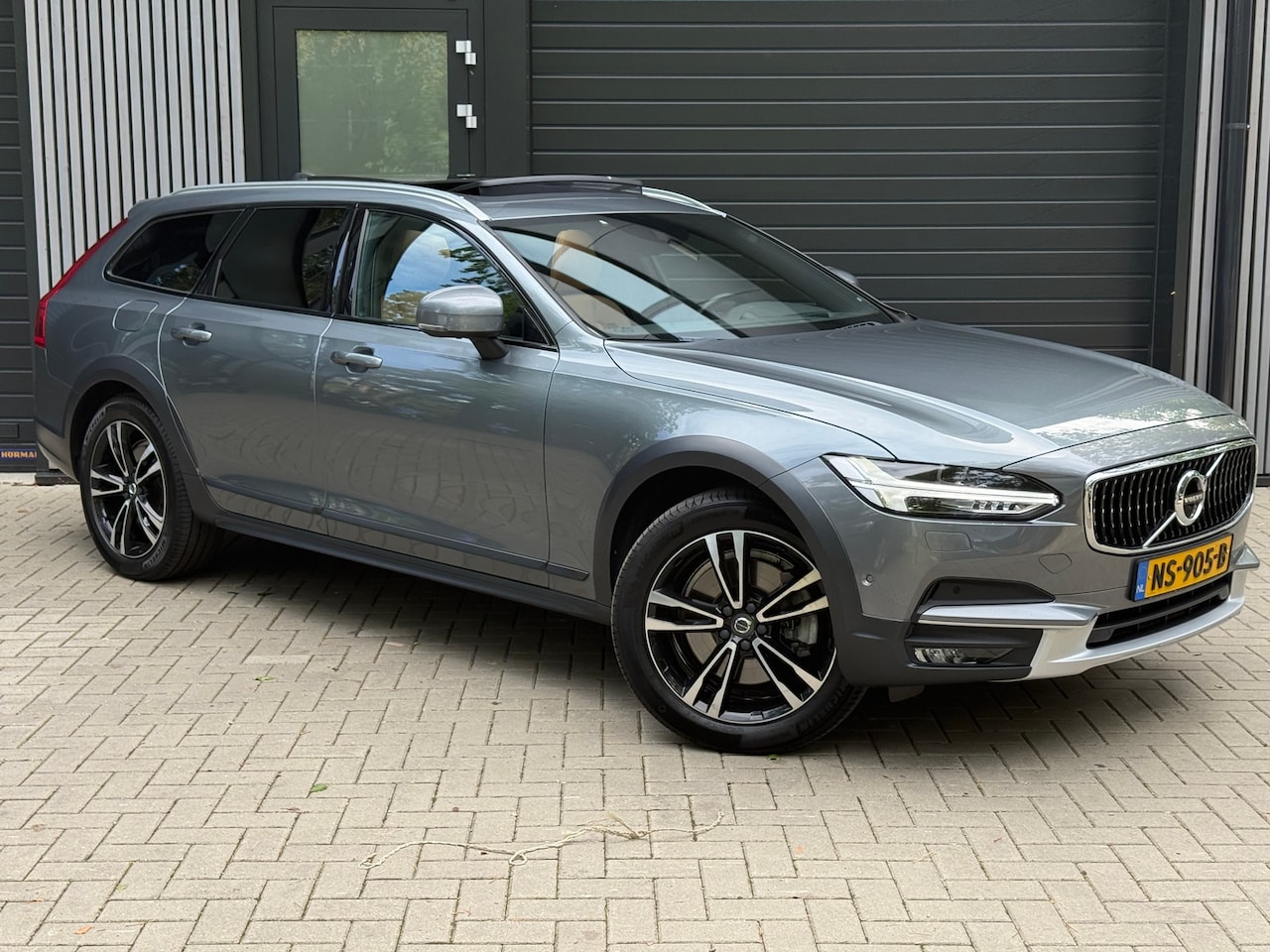 Volvo V90 Cross Country - 2.0 T5 Pro 2.0 T5 Pro - AutoWereld.nl