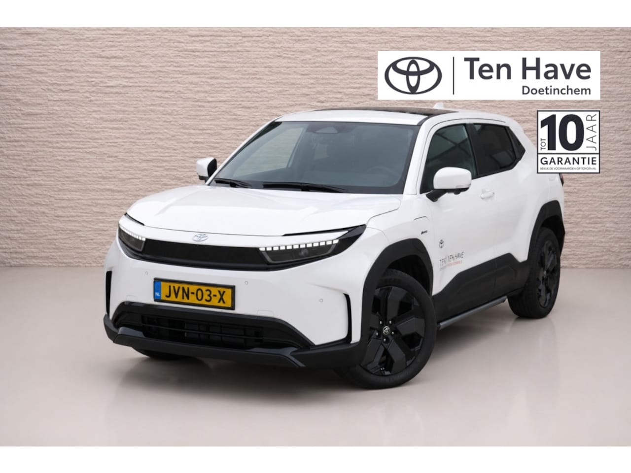 Toyota Urban Cruiser - 61,1 kwh Executive Automaat | Actieradius (WLTP): 395 km | JBL P - AutoWereld.nl