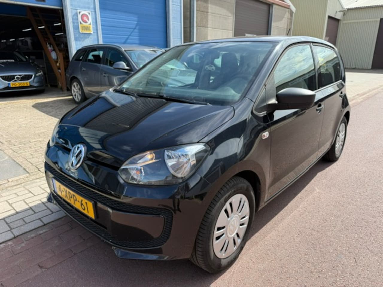 Volkswagen Up! - 1.0 take up! BlueMotion 2014 benzine en aardgas 100% VW Dealer onderhouden met 2 sleutels - AutoWereld.nl