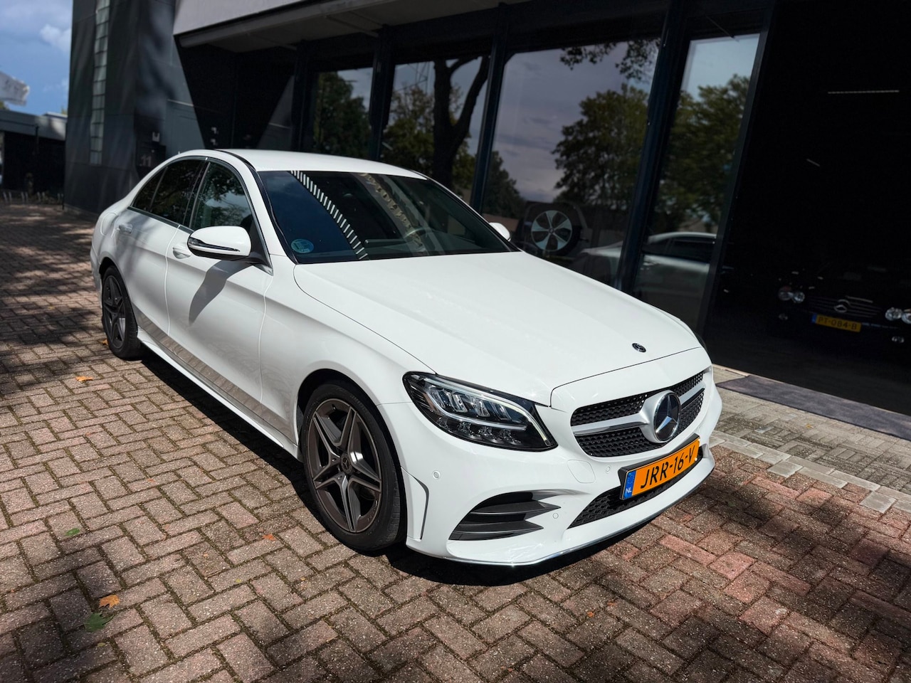 Mercedes-Benz C-klasse - 200 Business Solution AMG|CarPlay|Nav|Camera|Vol|Dealer Onderhouden - AutoWereld.nl