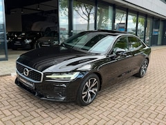 Volvo S60 - 2.0 T8 AWD Twin Engine R-Design|Pano|HUD|CarPlay|1e Eigenaar|Dealer onderhouden