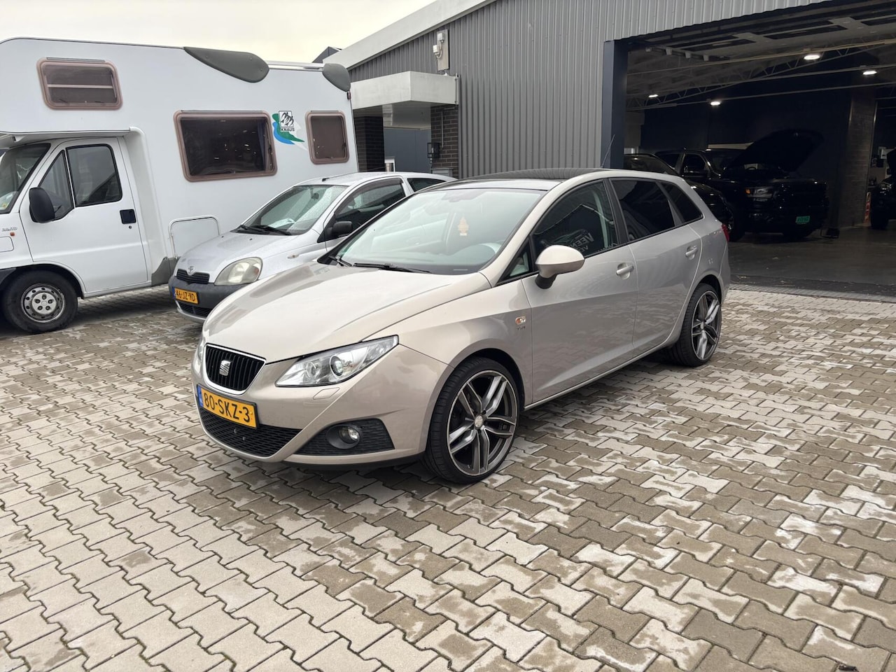 SEAT Ibiza ST - 1.2 TSI Sport AUTOMAAT Airco Cruise Leder Pano - AutoWereld.nl
