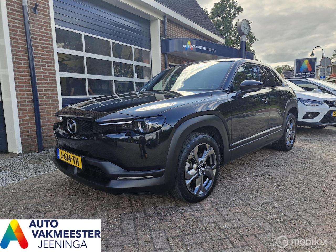 Mazda MX-30 - e-SkyActiv 145 First Edition 36 kWh - AutoWereld.nl