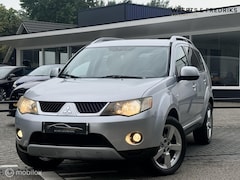 Mitsubishi Outlander - 2.4 Intense+ |4WD|7-persoons|NAP|APK