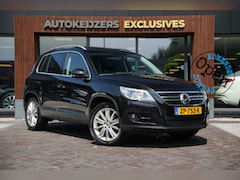 Volkswagen Tiguan - 2.0 TDI Track&Field 4Motion Leer Cruise Clima Stoelverw. Groot Scherm 4x4