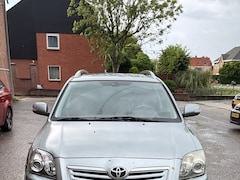 Toyota Avensis Wagon - 1.8 VVTi Terra