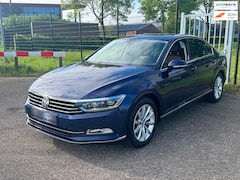 Volkswagen Passat - 1.4 TSI Highline LED Virtual Camera Carplay Leder